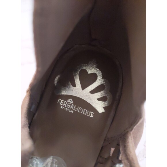 Fergalicious by Fergie shoes Booties 2" Stacked Heel Zipper Back Faux Suede 7.5 - Picture 5 of 6